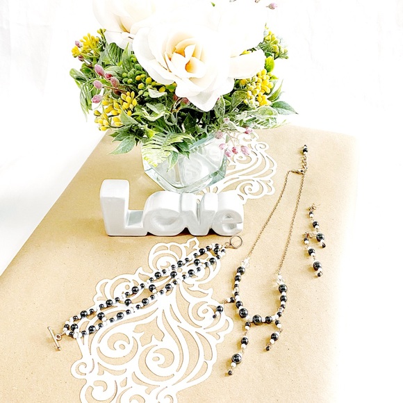 Hematite, Pearl, & Sterling Silver Jewelry Set - Picture 2 of 7